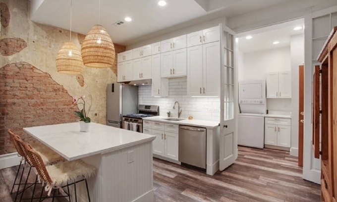 French Quarter Condo | Spellbound Suite