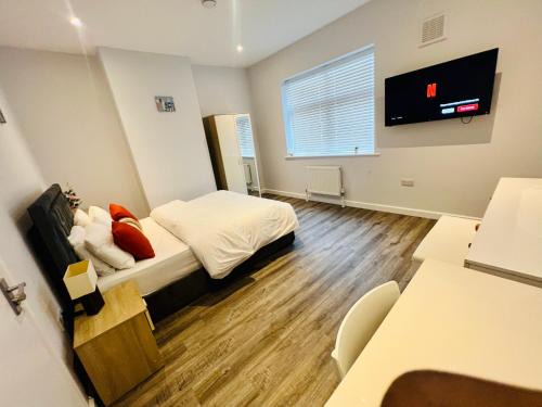 Northampton House | Spencer bridge by AFL