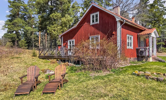Rimbo House | Spend an active family vacation by the lake, Skedviken