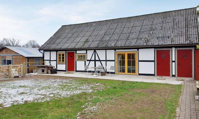 Jonstorp House | Spend your vacation on a horse farm!