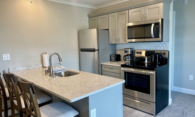 Bemus Point Apartment | Splash Suites ~Newly Built~ Heart of Bemus Suite #3