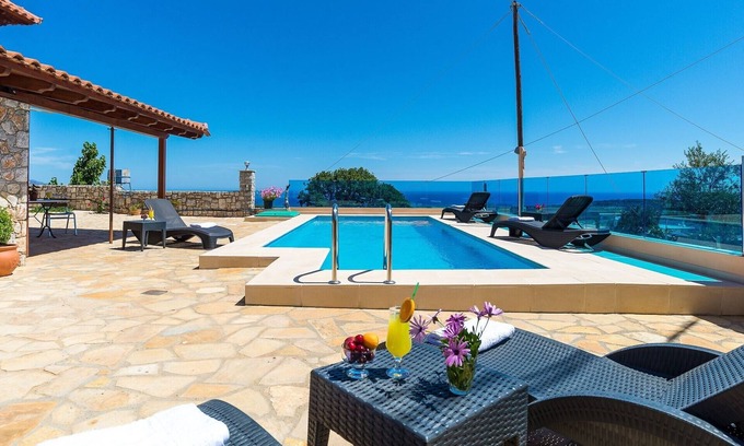 Polemarchi House | Splendid flats - Private heated Pool & great Views