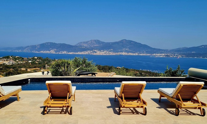 Grosseto-Prugna Villa | Splendid lower air-conditioned villa of 70m2 with its sea view terrace of 48m²