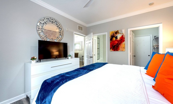 Four Corners Condo | Splendid Renovated 2 + 2 Condo Near Disney with Amazing Amenities