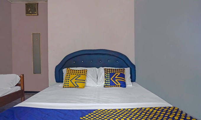 Sukabumi Hotel | SPOT ON 92212 Penginapan Berkah Mandiri Syariah