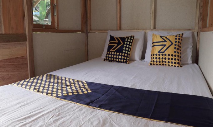Kayangan Hotel | SPOT ON 92699 Irish Irish Homestay