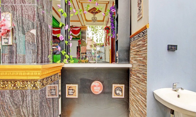 Sukoharjo Hotel | SPOT ON 93317 Wisma Ratu Syariah