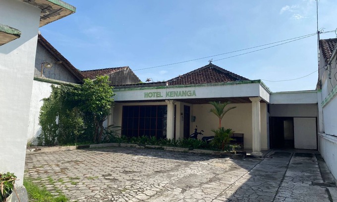 Prambanan Hotel | SPOT ON 93562 Hotel Kenanga 1