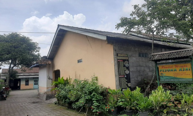 Pleret Hotel | SPOT ON 93596 Pondok Wisata Pesona Asri