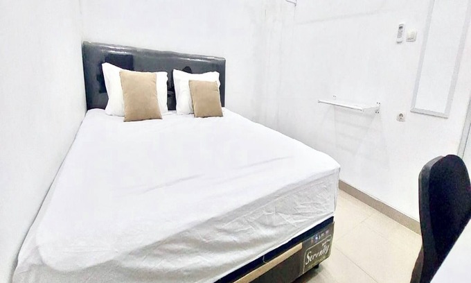 Surabaya Hotel | SPOT ON 94028 Homestay Pak To Syariah