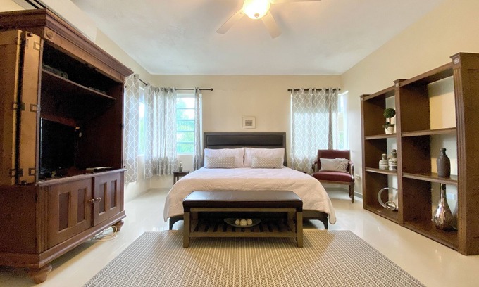 Canaboncito House | Sprawling Luxury Villa in Caguas- A place to get away.