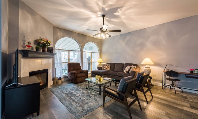 Pflugerville House | Spring Family Escape: Clean, Comfortable, Bright, and Perfect for Families