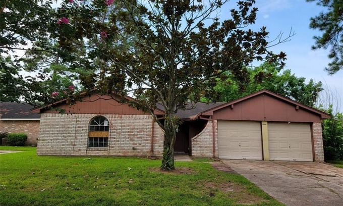 Spring House | Spring Hideaway! Comfy Home in Spring Tx!