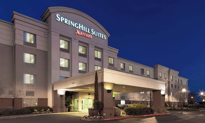 Vancouver Hotel | SpringHill Suites by Marriott Portland Vancouver