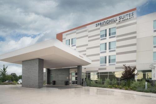 Bristol Hotel | SpringHill Suites by Marriott Kenosha