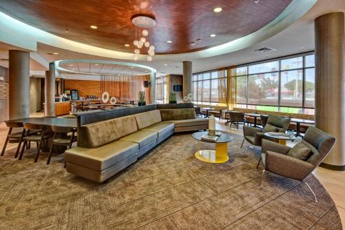 Moore Hotel | SpringHill Suites by Marriott Oklahoma City Moore