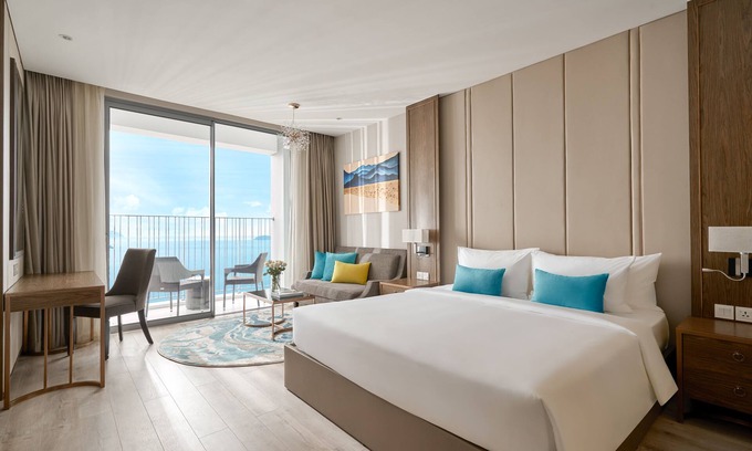 Tran Phu Beach Apartment | Square Apartment seaview with VietNam's highest rooftop pool and sky bar
