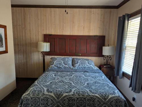 Squaw Valley Hotel | Squaw Valley Motel Room #1