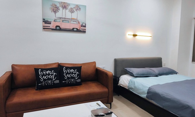 Subang Jaya Apartment | SS15 Courtyard Sunway Studio Google TV Netflix 100m to LRT