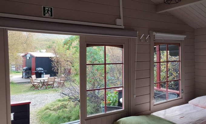 Vallanes House | Stóra Sandfell Rooms and Cottages