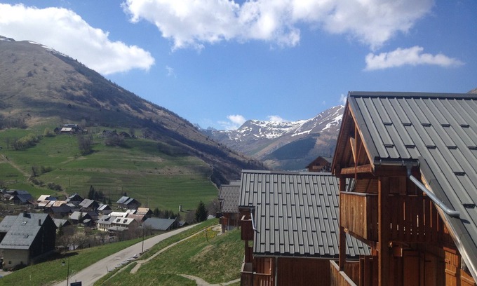 Saint-Jean-d'Arves Apartment | St Jean d'Arves 3 room apartment for 7 people domaine des sybelles