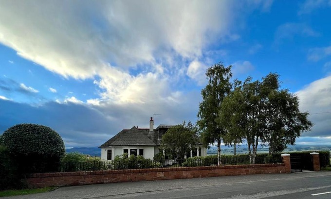 Kippen House | St Michael's