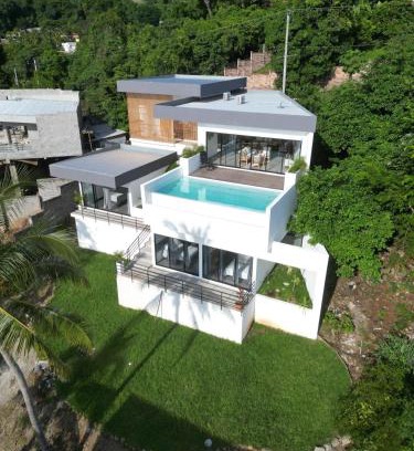 Tamanique House | St Michaels Ocean View House