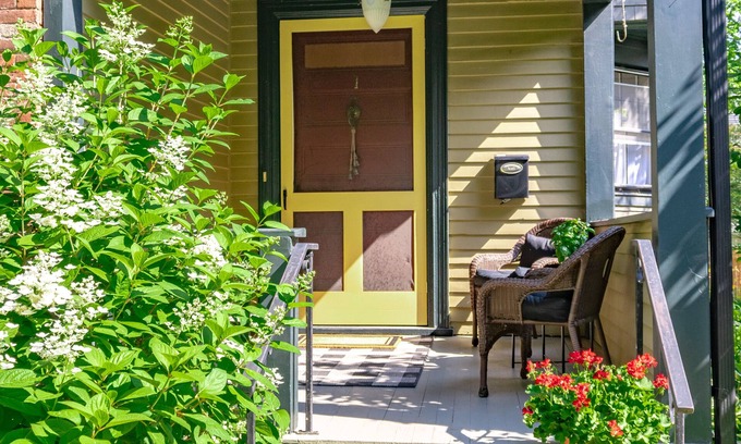 Summit - University Condo | St.Paul - Cathedral Hill - Best Historical Neighborhood in the Twin Cities
