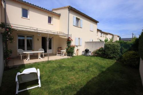 Saint-Quentin-la-Poterie House | St-Quentin la Poterie villa clôturée pour 4 pers avec jardin