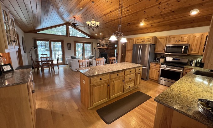Hackensack Cabin | St Somewhere, A Pleasant Lake Paradise