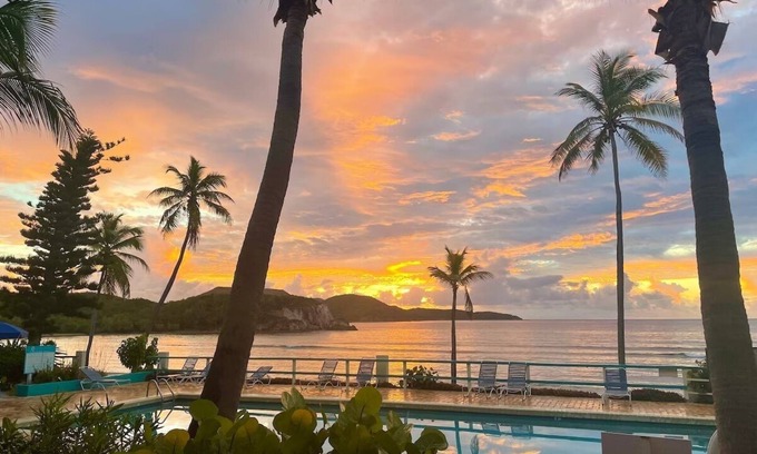 Bolongo Bay Condo | St. Thomas VI Beach Front Condo