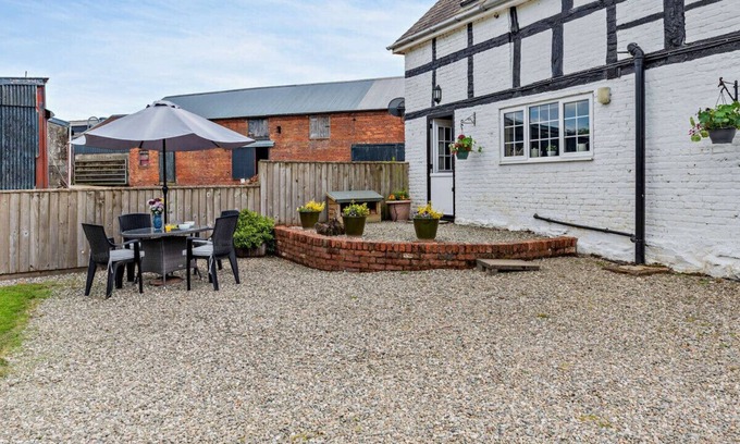 Guilsfield House | Stabal y Nant - Two Bedroom House, Sleeps 4