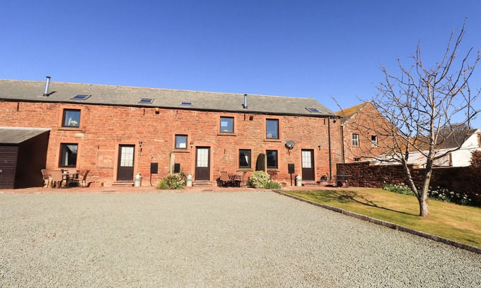 Wigton Cottage | STABLE COTTAGE, family friendly, with open fire in Bolton Low Houses