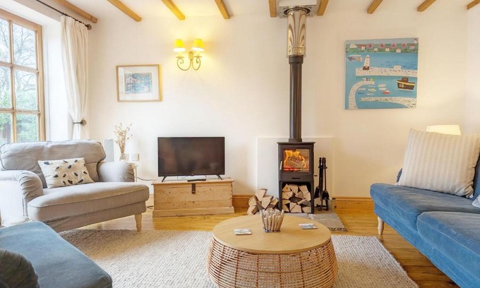 Emsworth House | Stable Cottage