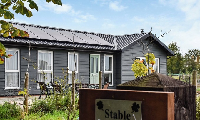 Beccles Cottage | Stable Cottage - UK45134