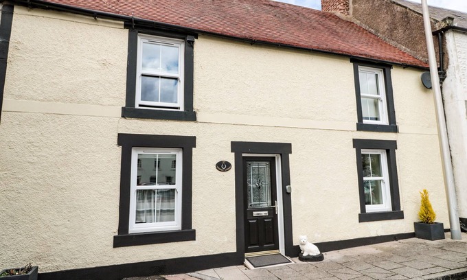 Coldstream Cottage | STABLE LODGE, family friendly, with a garden in Coldstream