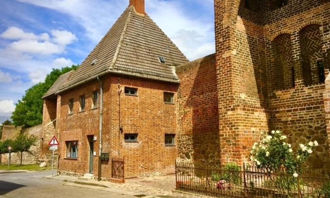 Prenzlau Apartment | Stadtmauerhaus