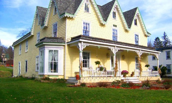 Stamford Bed & Breakfast | Stamford Gables Bed and Breakfast