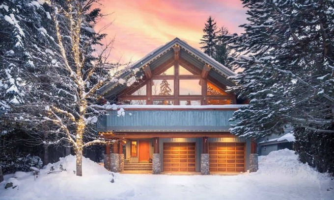 Nicklaus North House | Stand-alone home w/hot tub & BBQ deck