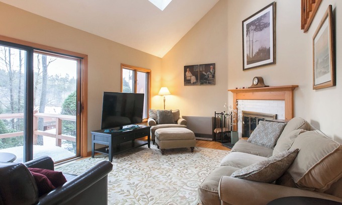 Grantham House | Standalone Townhouse