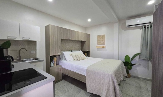 Cunucu Abao Apartment | Standard Studio in Aruba, pool, walking distance to Eagle Beach!