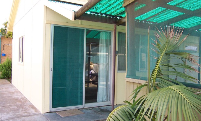 Dalrymple Villa | Stansbury Villas Cottage Relax and Explore