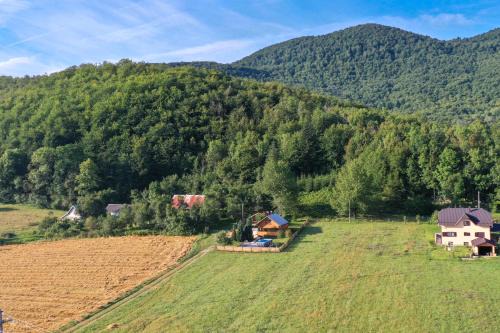 Gospic Ski Chalet | Stara trešnja