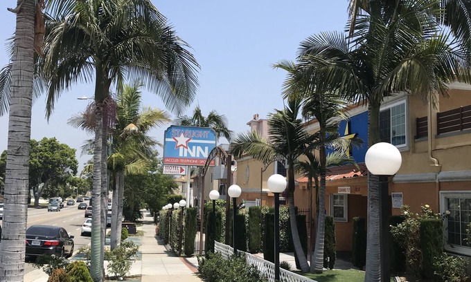 Mid City Hotel | Starlight Inn La Brea