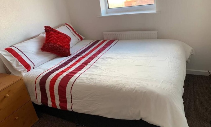 Leigh Hotel | Starlight Self Service