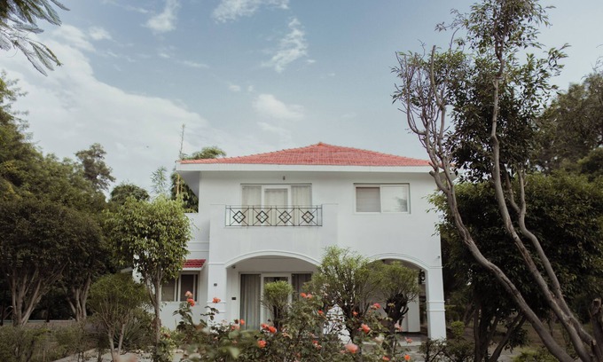 Taoru Villa | Starlit Solace - A 3bhk luxury villa with pool in Gurgaon by The Party Citadel