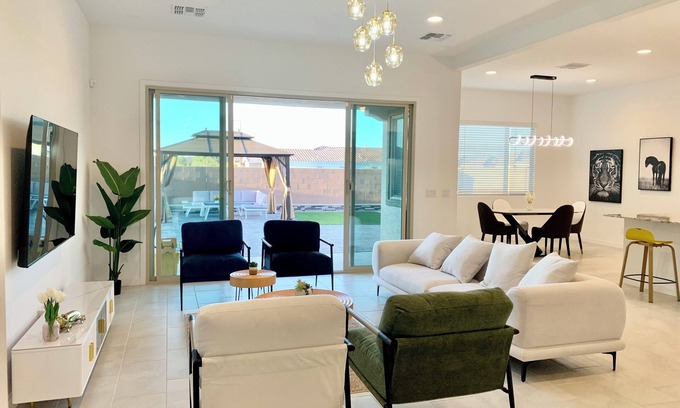 Maryvale House | Starry Cardinal Stadium