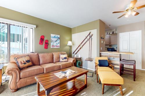 Tahoe Village Apartment | Stateline Serenity