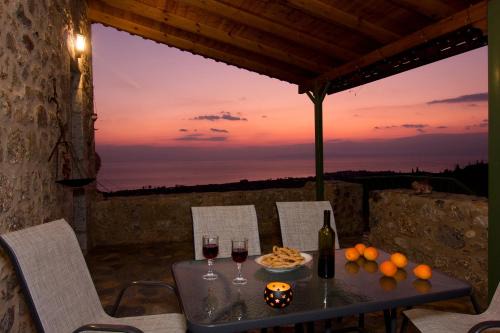 Lefktron Apartment | Stavroulas Stone House in Rigklia, Messinia