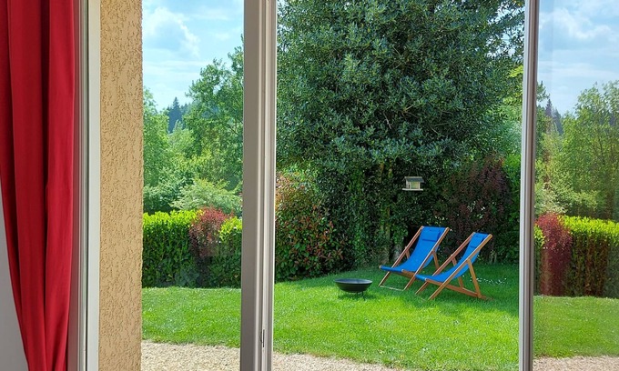 Saint-Appolinaire House | Stay at the foot of a national forest